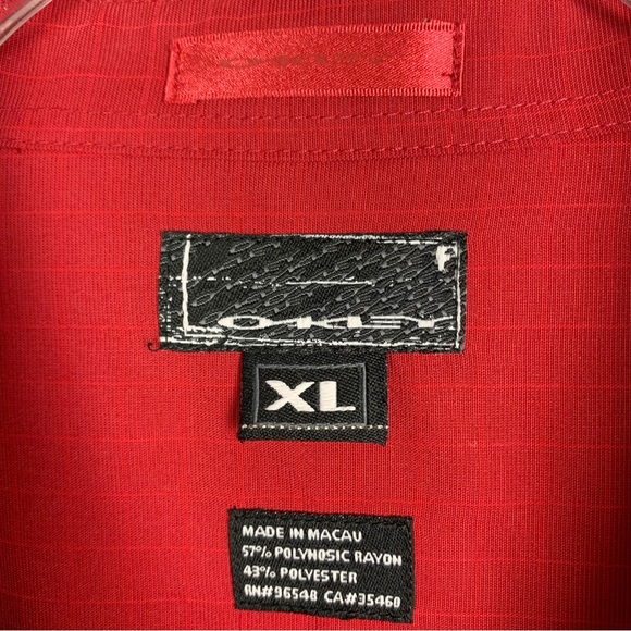 Oakley Button Front Shirt Red size XL - Picture 3 of 6